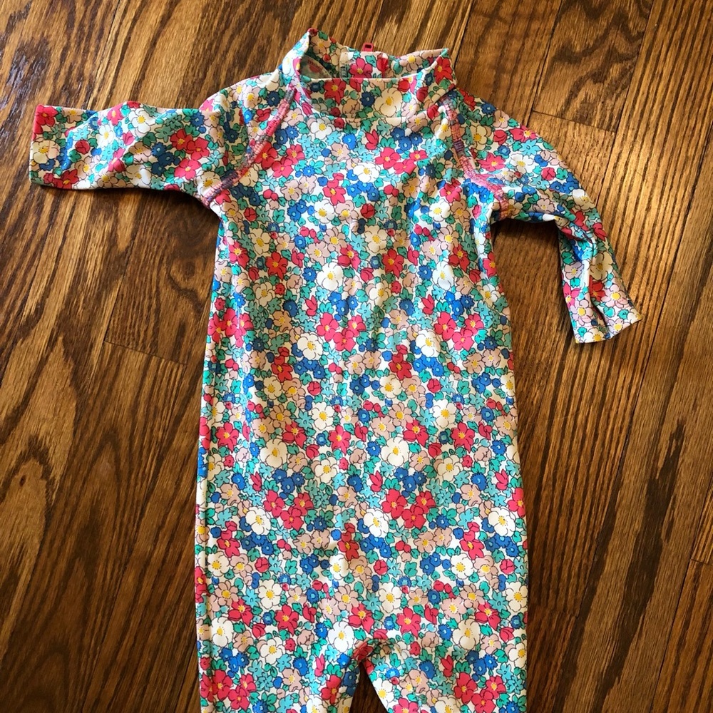 Adorable rash guard swim suit!